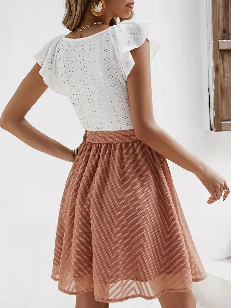 Falda Mini Bicolor con Top de Ojal y Falda con Cinta en la Cintura