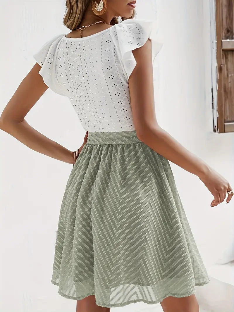 Falda Mini Bicolor con Top de Ojal y Falda con Cinta en la Cintura