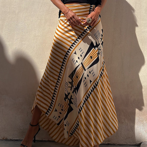 Falda Larga de Cintura Alta con Estampado Tribal