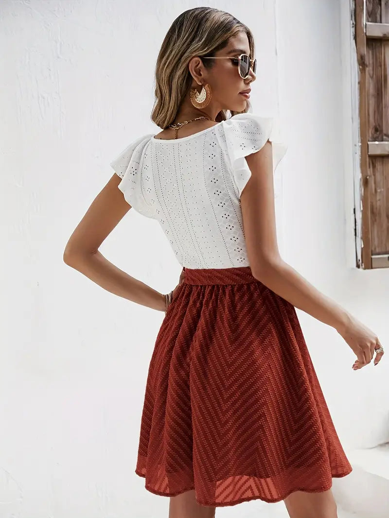 Falda Mini Bicolor con Top de Ojal y Falda con Cinta en la Cintura